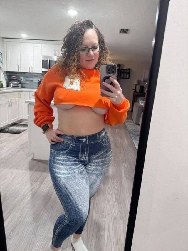 NO PAYMENT REQUIRED- SEXY SINGLE MOM FOR MEET AND FUCK AS LONG AS YOU KNOW HOW TO USE YOUR DICK 🍆🍑🍆💦. - Image 3